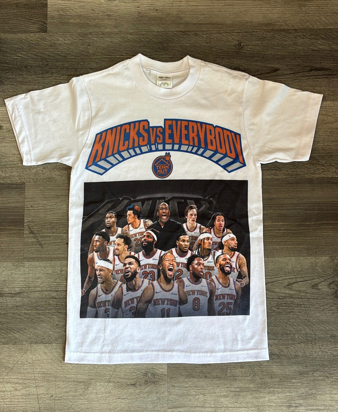 KNICKS VS EVERYBODY WHITE TEE