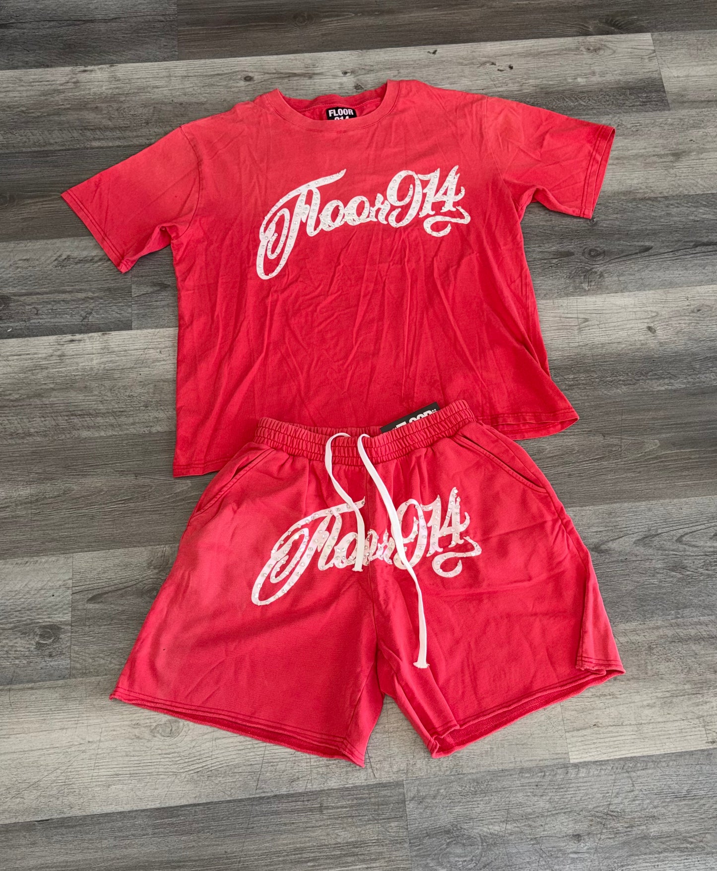 Floor914 red set
