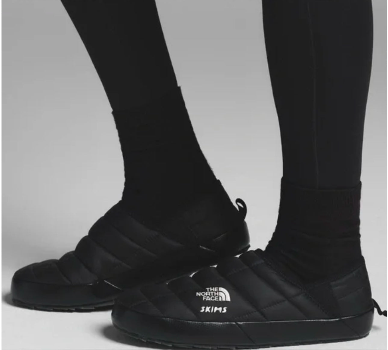 Skims Thermoball Traction Mule 5 'Onyx'