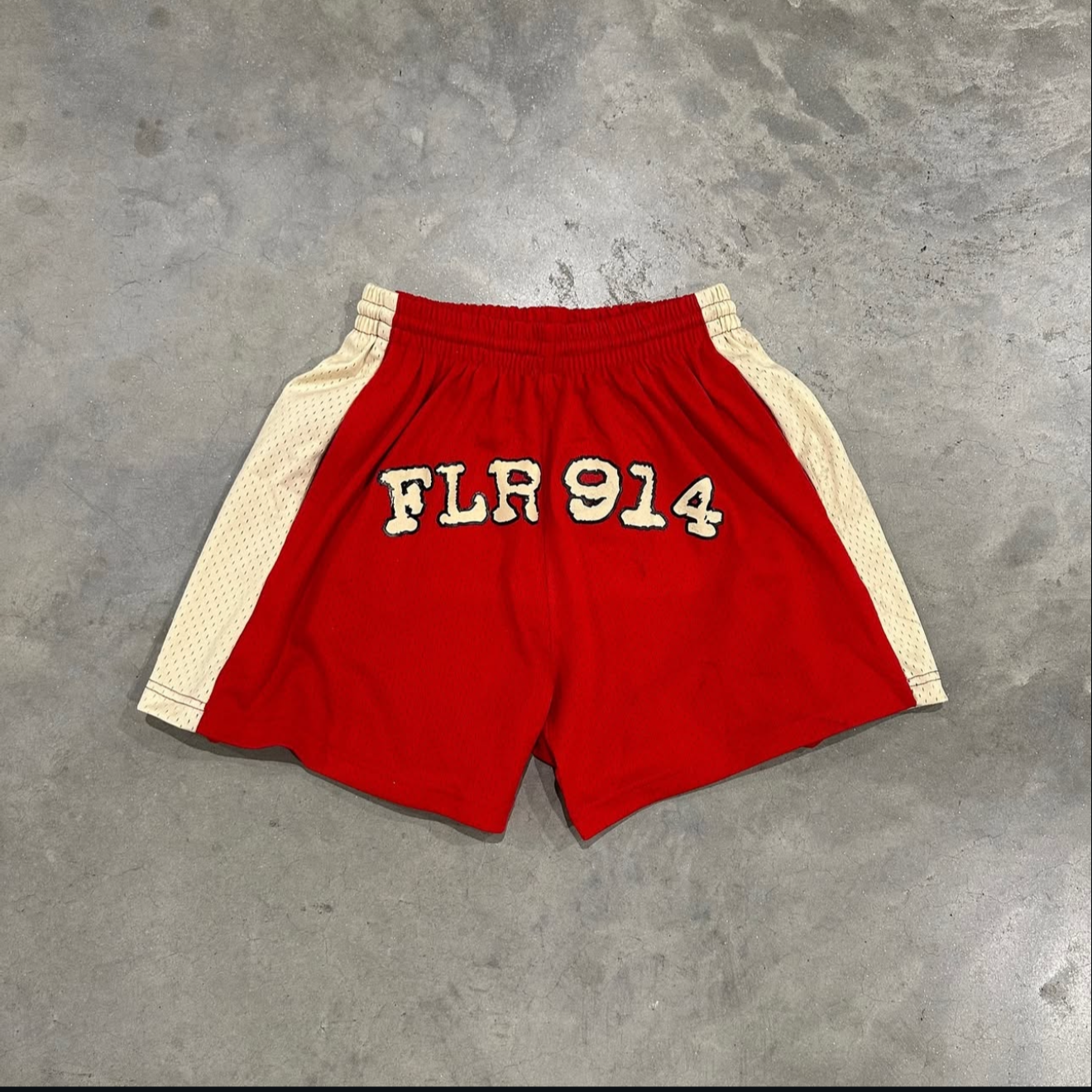 FLOOR 914 RED/CREAM UNIFORM SHORTS