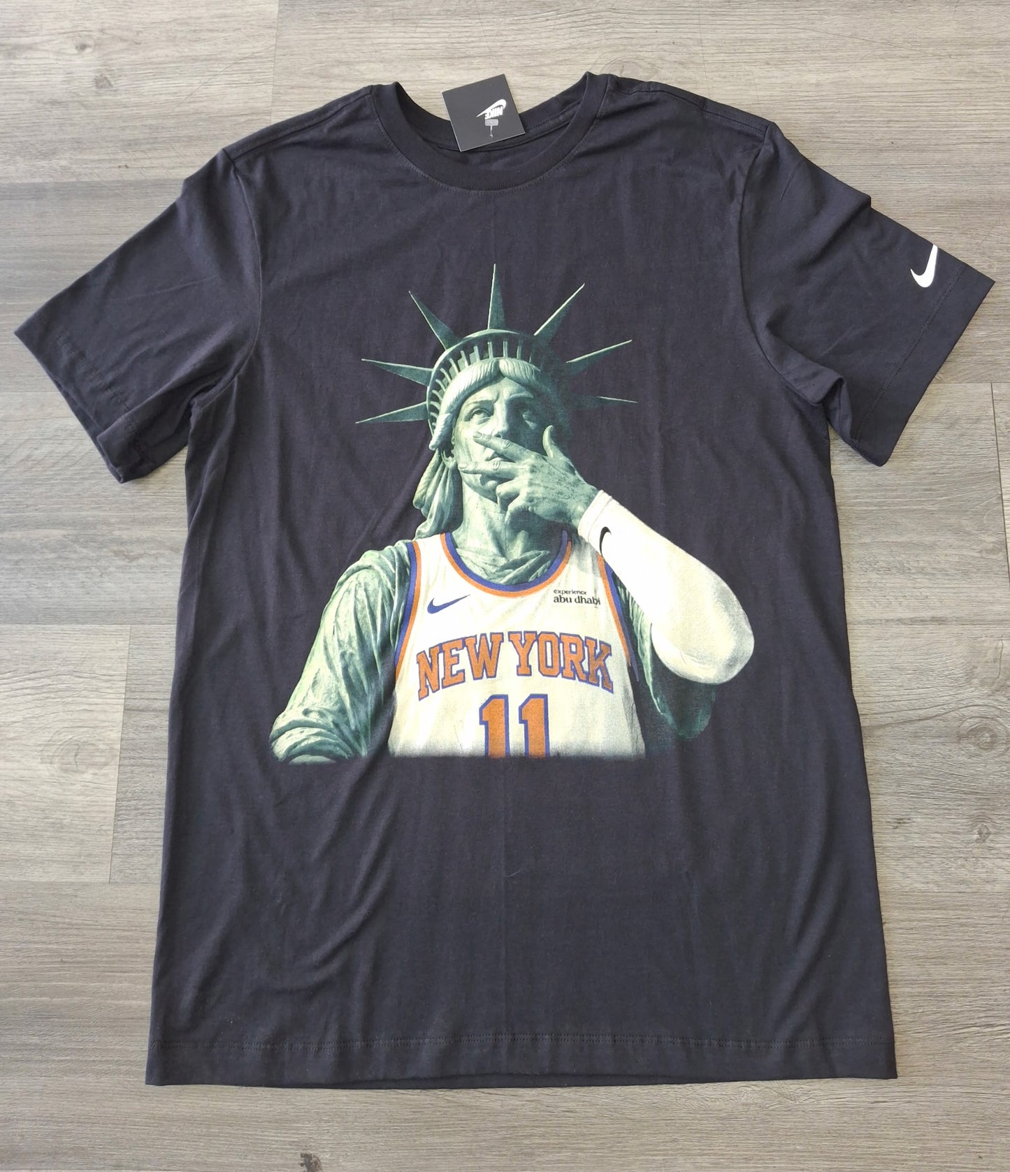 Nike Brunson Statue NY knicks tee