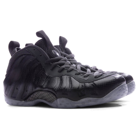 NIKE AIR FOAMPOSITE ONE 'CARBON FIBER' - BLACK/BLACK/DARK SMOKE GREY