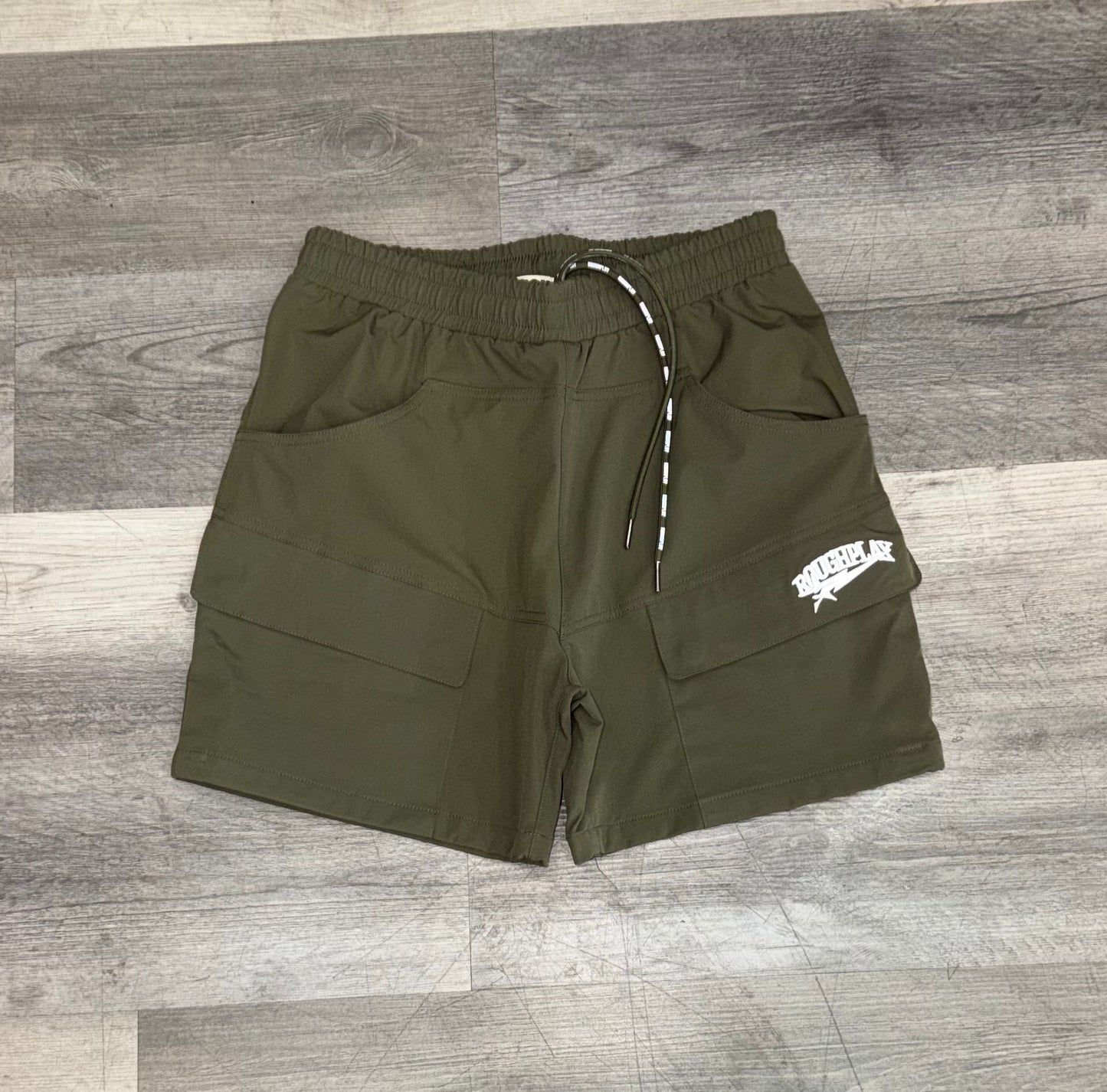 Roughplay short olive green