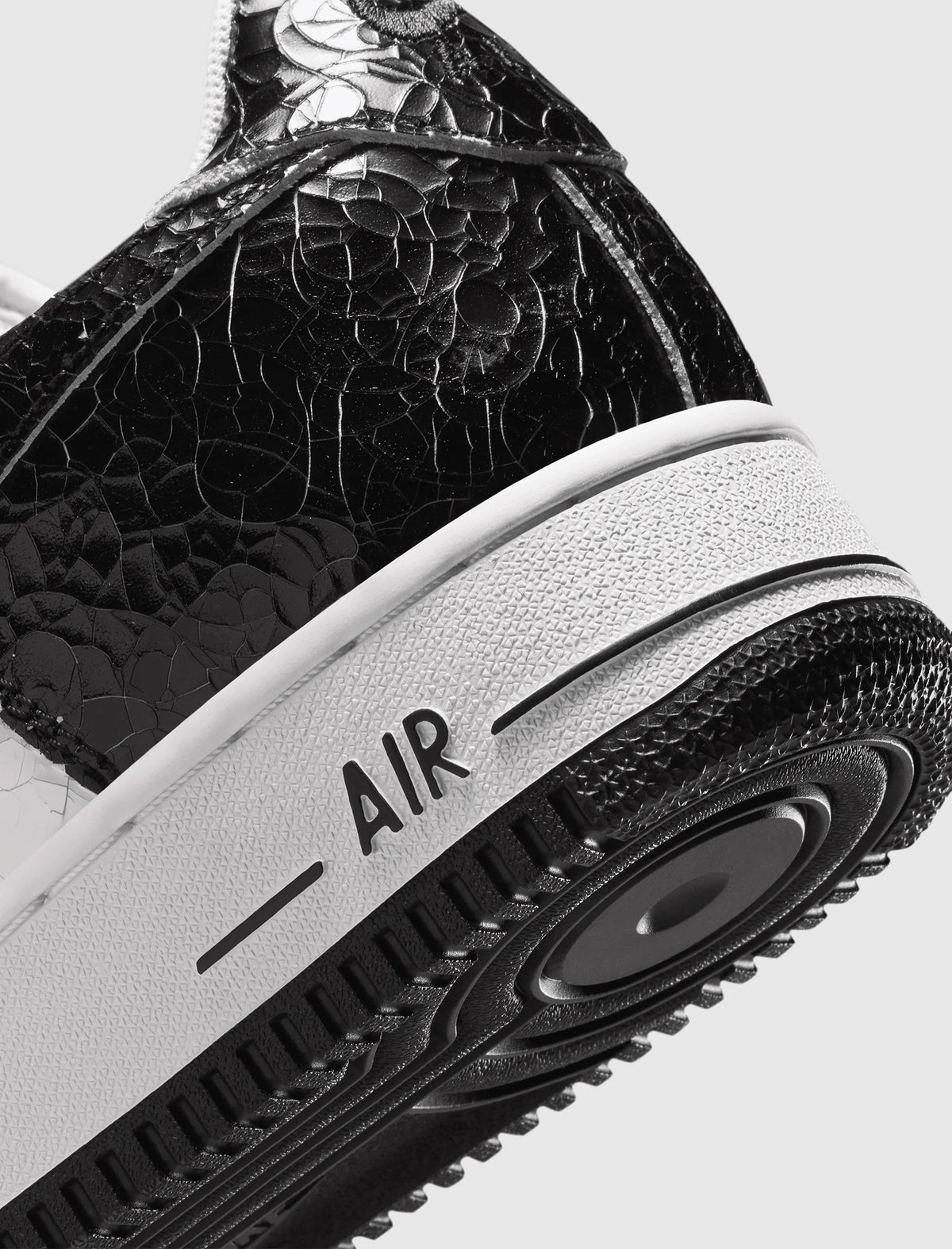 Nike Air Force 1 Cracked Leather