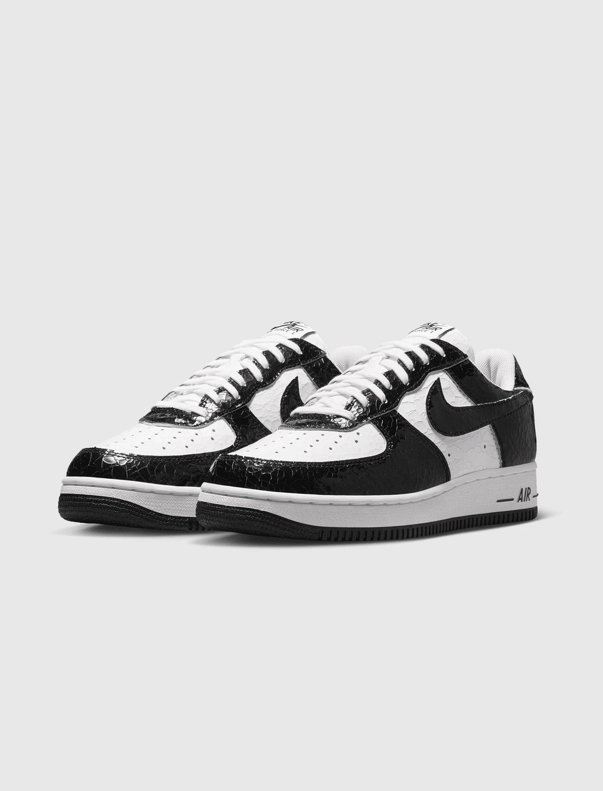 Nike Air Force 1 Cracked Leather