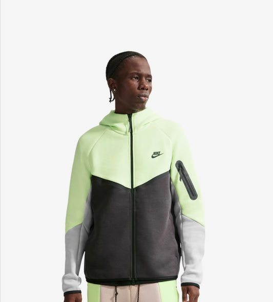 Nike Tech Fleece Full Zip Windrunner Suit