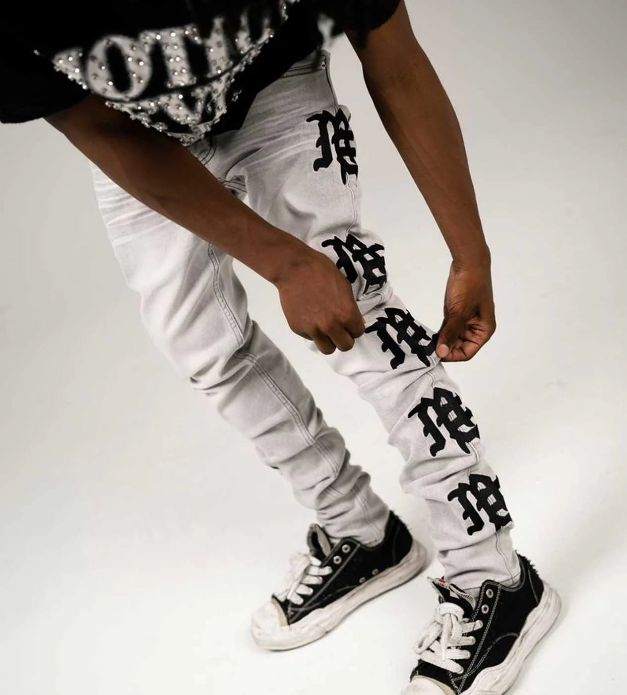 MIXED EMOTION MONOGRAM DENIM GREY WASH