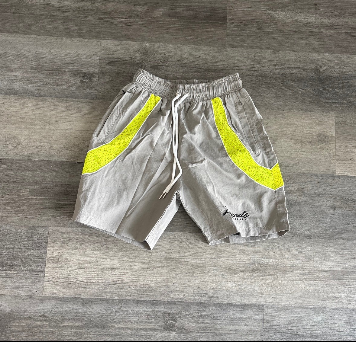 Legends Prevail Windbreakers short set grey/green