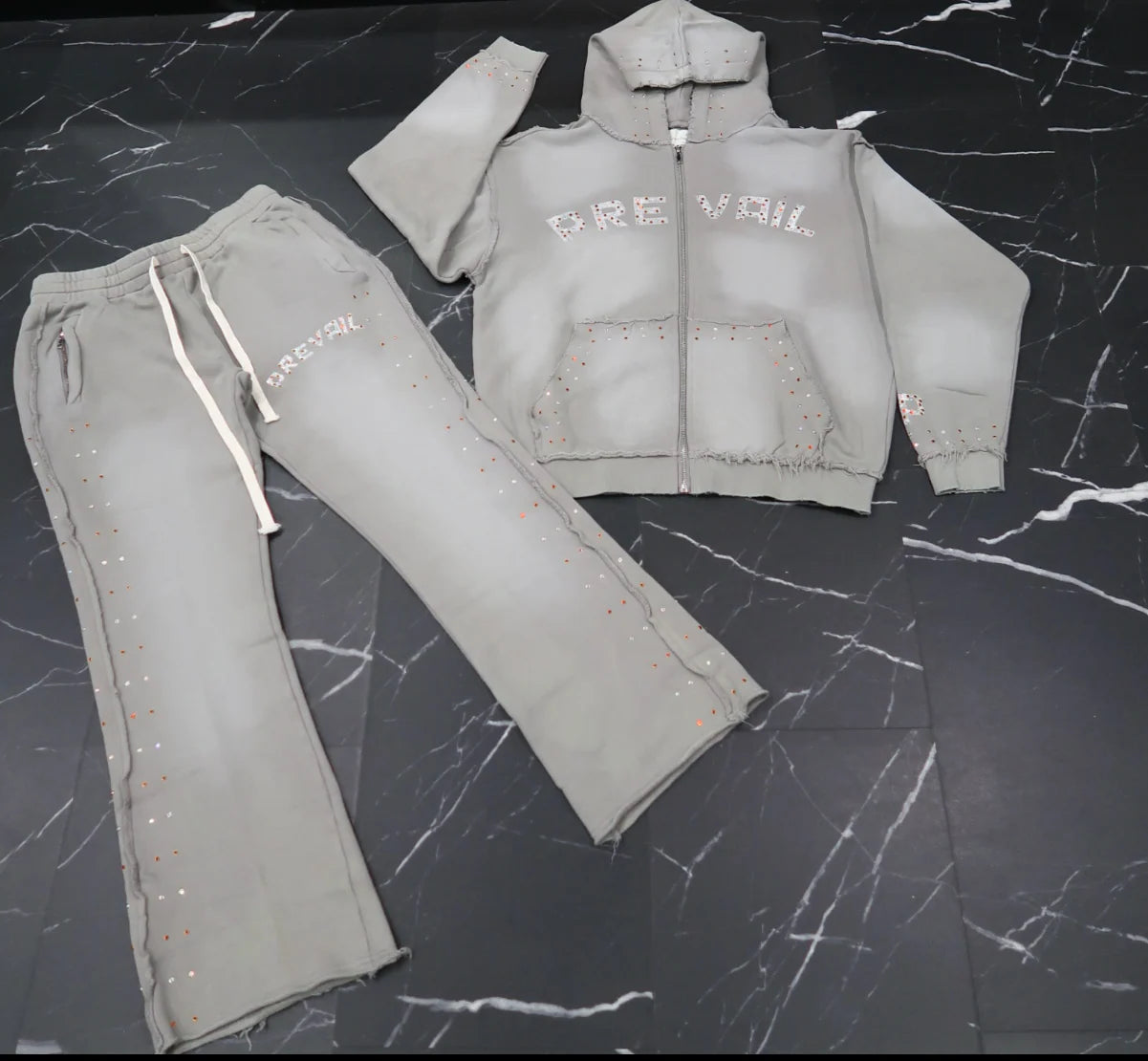 Legends Prevail Signature Rhinestone Set Grey